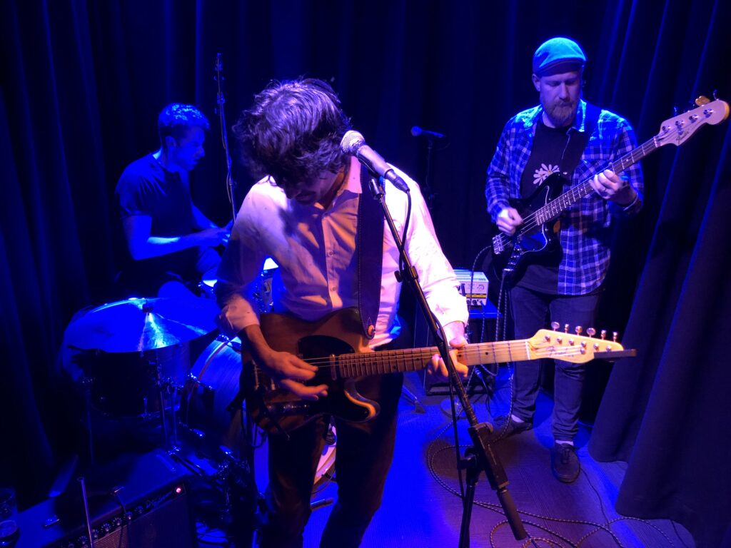 Billy Peril - Tornado